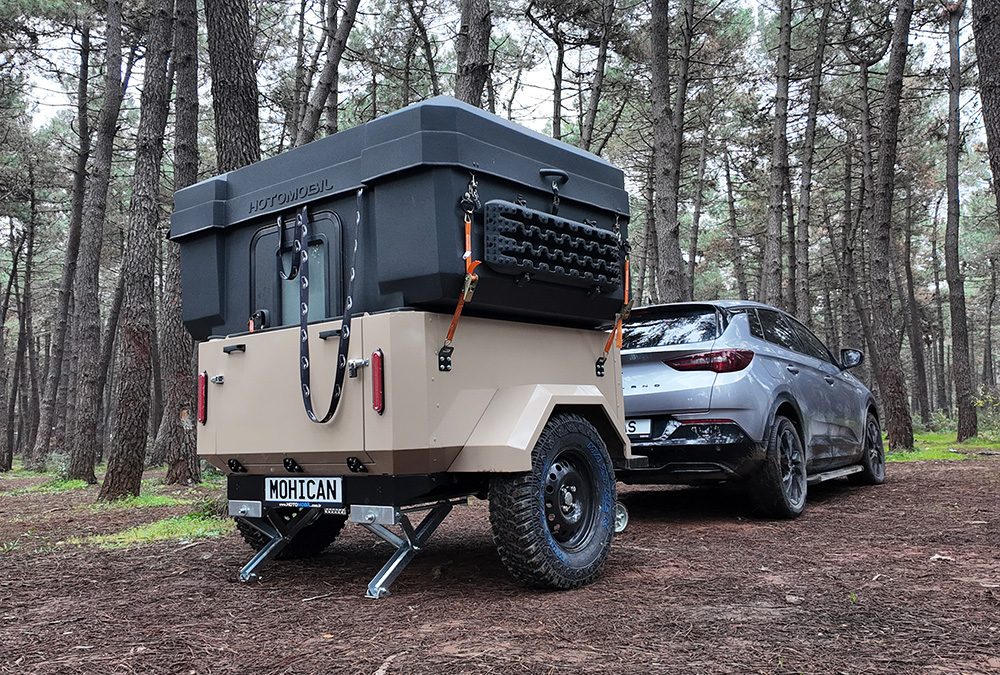Hotomobil Mohican transport and camping trailer